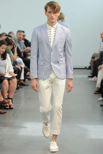 Look 40